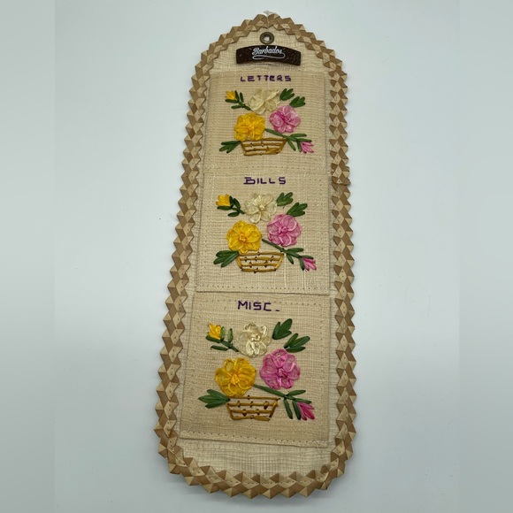 Barbados Wall Letter Bill Organizer - Picture 1 of 6